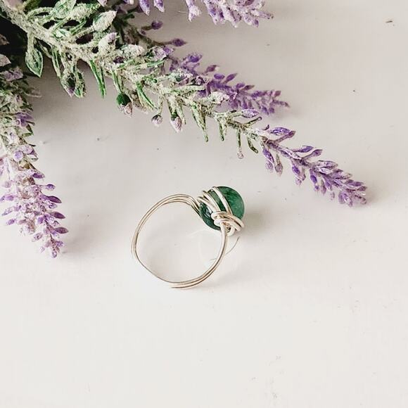 Green Natural Jade Stone Bead Ring / Wire Wrapped Ring in Green, Silver - Picture 5 of 8